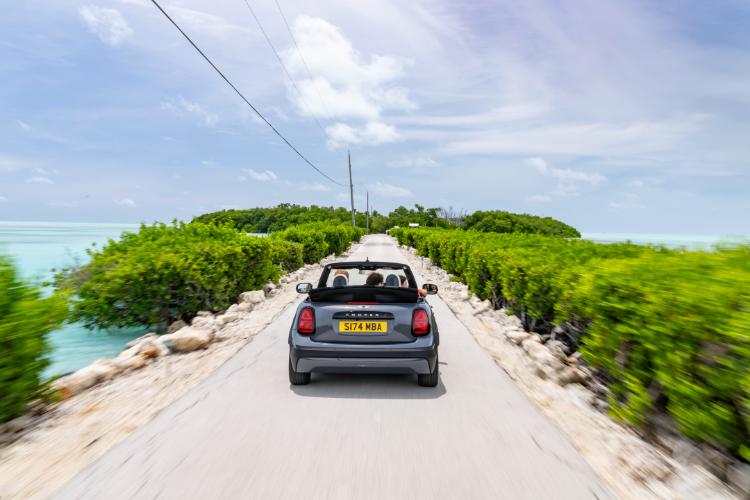 uvek-otvoren-neponovljivo-uzivanje-u-voznji-novog-mini-cooper-kabriolet-7