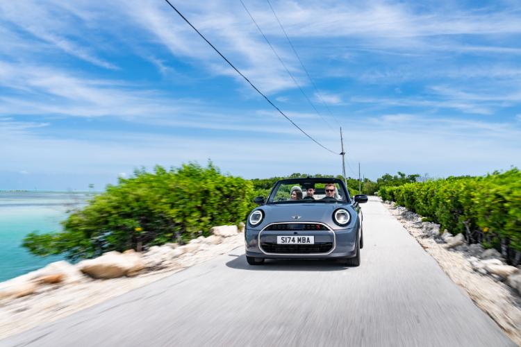 uvek-otvoren-neponovljivo-uzivanje-u-voznji-novog-mini-cooper-kabriolet-10