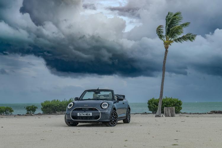 uvek-otvoren-neponovljivo-uzivanje-u-voznji-novog-mini-cooper-kabriolet-53