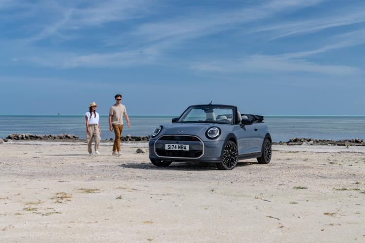 uvek-otvoren-neponovljivo-uzivanje-u-voznji-novog-mini-cooper-kabriolet-61