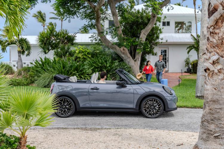 uvek-otvoren-neponovljivo-uzivanje-u-voznji-novog-mini-cooper-kabriolet-63