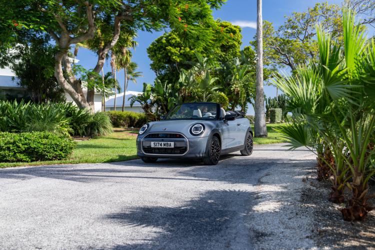 uvek-otvoren-neponovljivo-uzivanje-u-voznji-novog-mini-cooper-kabriolet-79