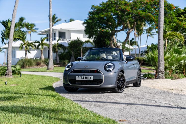 uvek-otvoren-neponovljivo-uzivanje-u-voznji-novog-mini-cooper-kabriolet-81