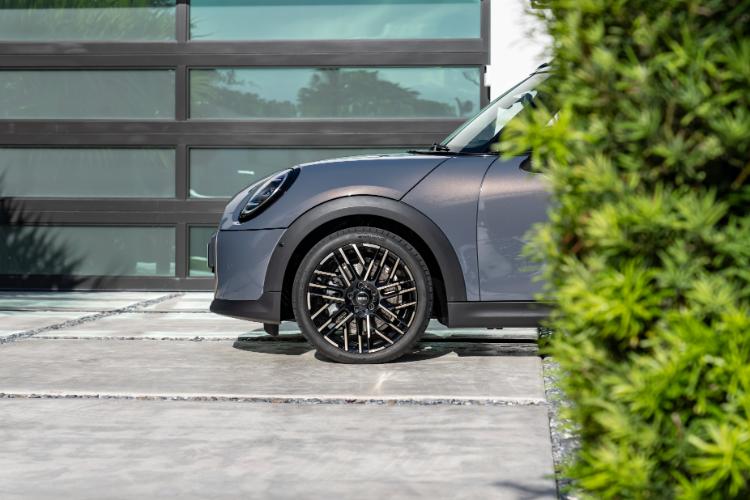 uvek-otvoren-neponovljivo-uzivanje-u-voznji-novog-mini-cooper-kabriolet-85