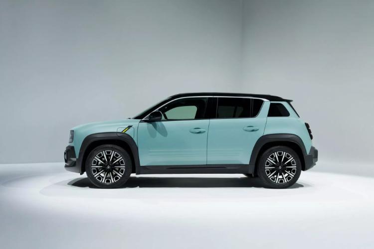 2025-renault-4-e-tech-mali-elektricna-suv-sa-retro-izgledom-23