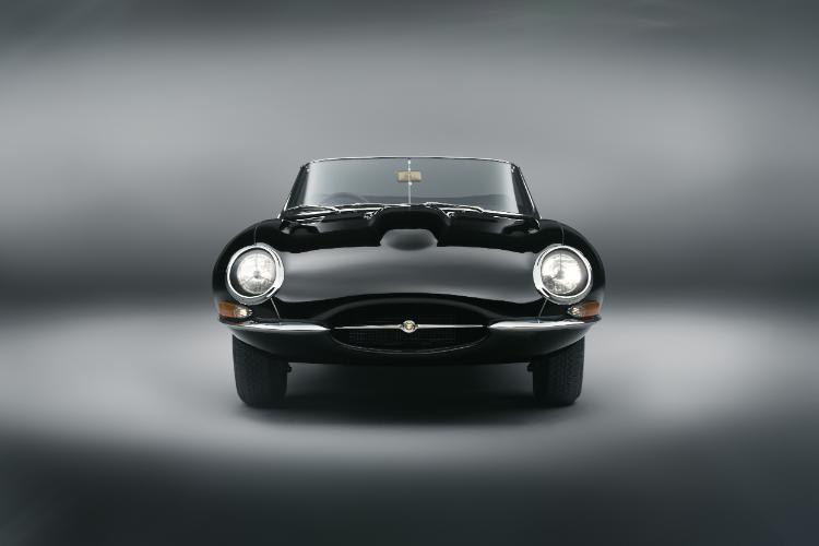 jaguar-classic-e-type-commemorative-spoj-dragocenosti-i-inzenjerske-savrsenosti-4