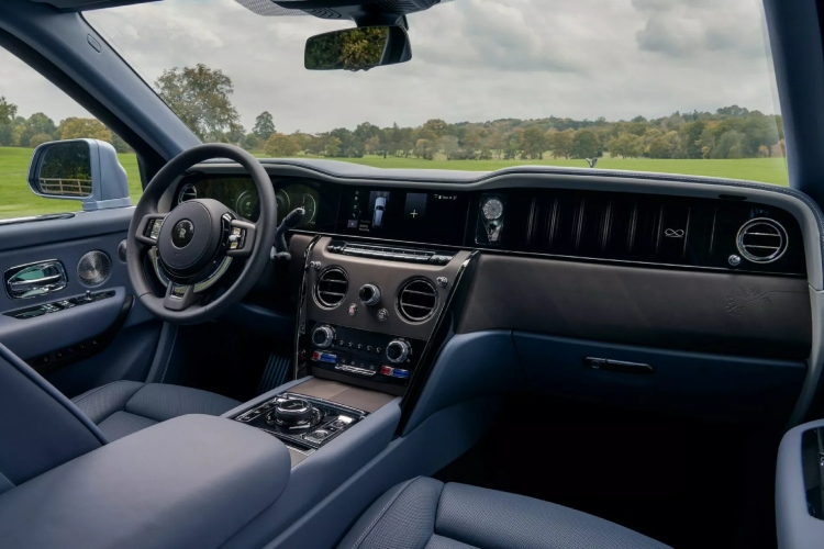 rolls-royce-cullinan-daisy-kada-luksuz-postane-oda-skromnosti-4
