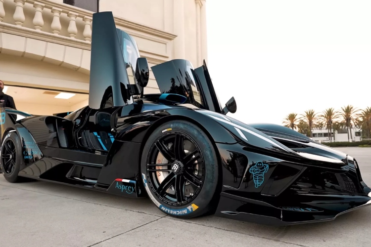 bugatti-bolide-kada-gume-traju-manje-od-voznje-do-prodavnice-i-kostaju-vise-od-vaseg-automobila-2