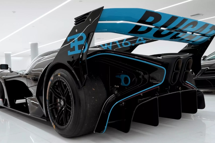 bugatti-bolide-kada-gume-traju-manje-od-voznje-do-prodavnice-i-kostaju-vise-od-vaseg-automobila-8
