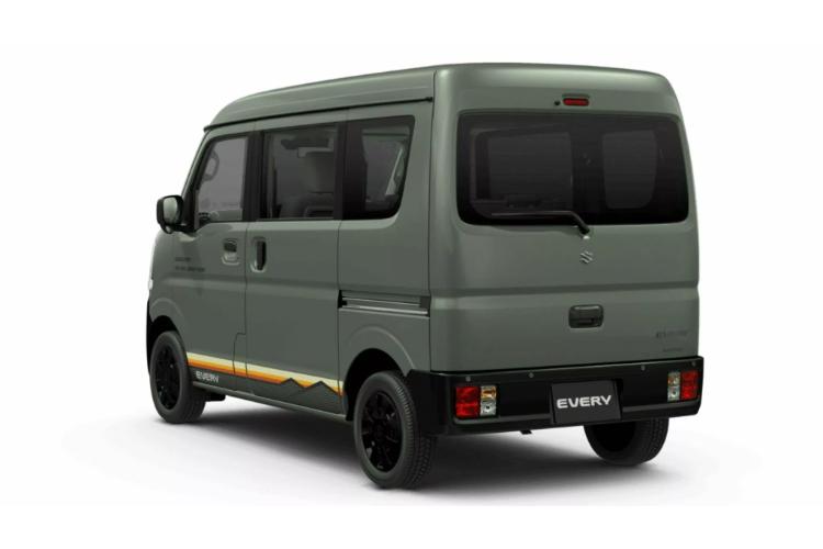 suzuki-every-j-limited-kada-kombi-odluci-da-glumi-suv-10