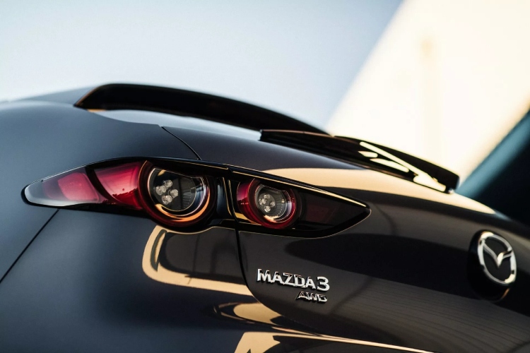 2026-mazda3-skuplja-ali-bar-jos-ima-menjac-koji-trazi-levu-nogu-12