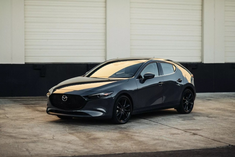 2026-mazda3-skuplja-ali-bar-jos-ima-menjac-koji-trazi-levu-nogu-15
