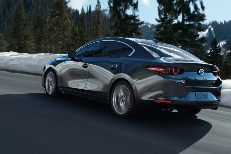 2026-mazda3-skuplja-ali-bar-jos-ima-menjac-koji-trazi-levu-nogu-17