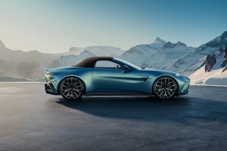 2025-aston-martin-vantage-roadster-elegancija-na-tockovima-sa-656-ks-4