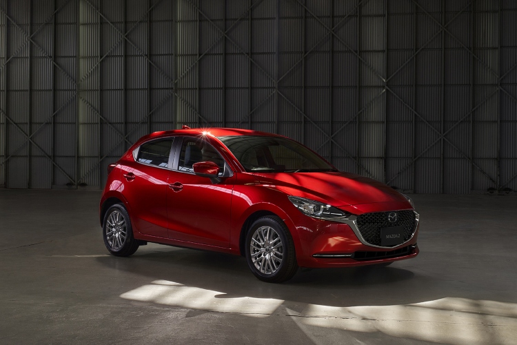 da-li-je-mazda-2-novi-najtrazeniji-polovnjak-evo-zasto-svi-jure-ovog-malog-japanskog-smekera-1
