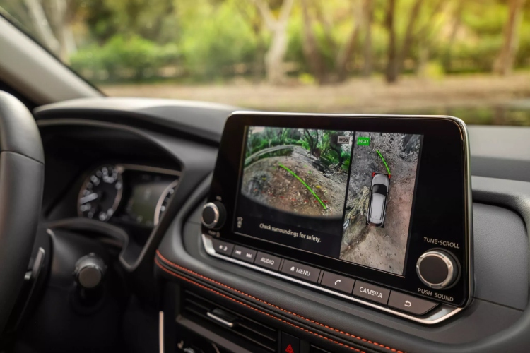nissan-rogue-2026-vise-crnog-vise-opreme-i-vise-cene-7
