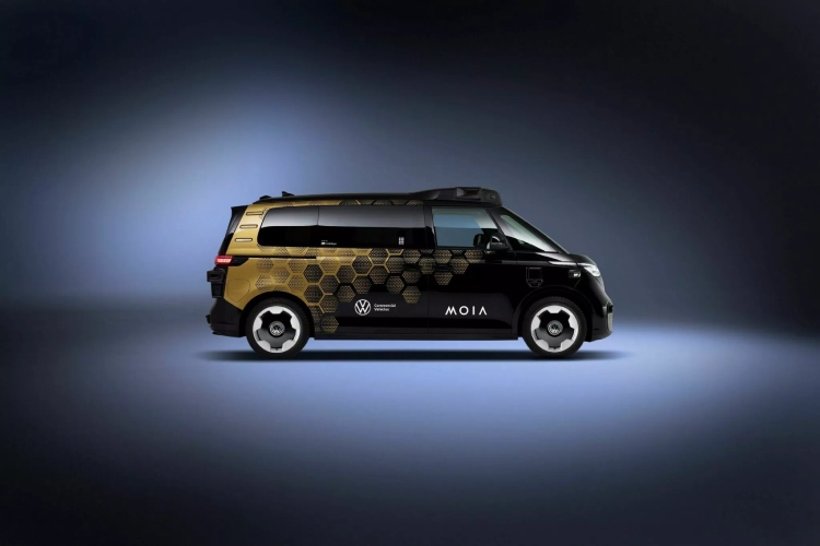 vw-pretekao-teslu-serijski-robotaksi-id-buzz-krece-na-ulice-1