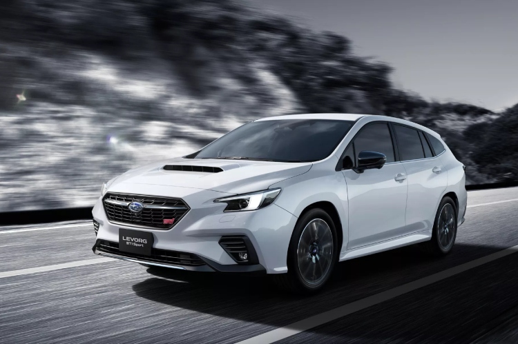 subaru-u-japanu-lansirao-posebne-edicije-sada-s-jos-vise-crnih-detalja-i-jednim-vrlo-narandzastim-crosstrekom-7