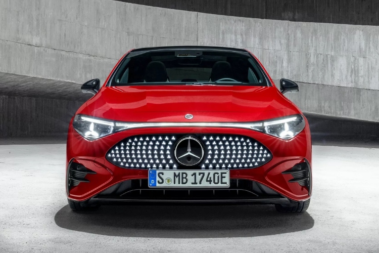 novi-mercedes-cla-zvezdana-fasada-ali-bez-duse-5