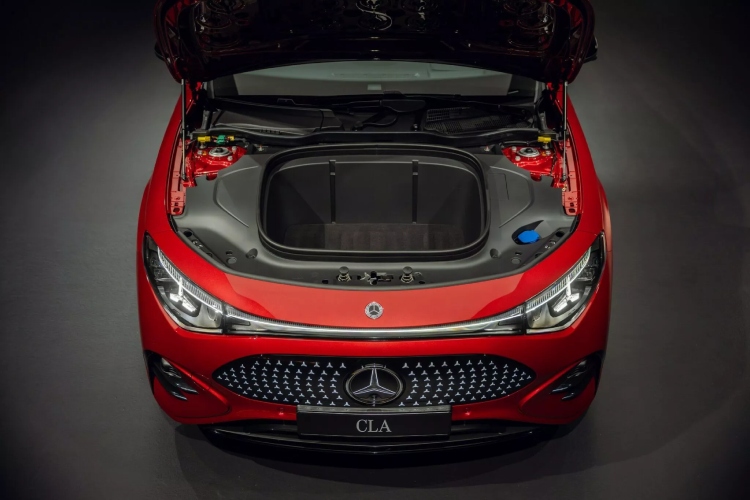 novi-mercedes-cla-zvezdana-fasada-ali-bez-duse-6