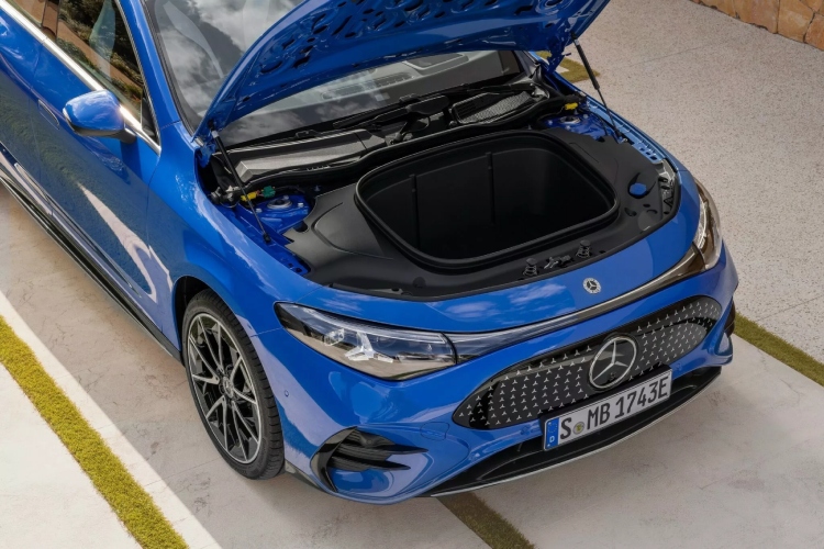 novi-mercedes-cla-zvezdana-fasada-ali-bez-duse-10