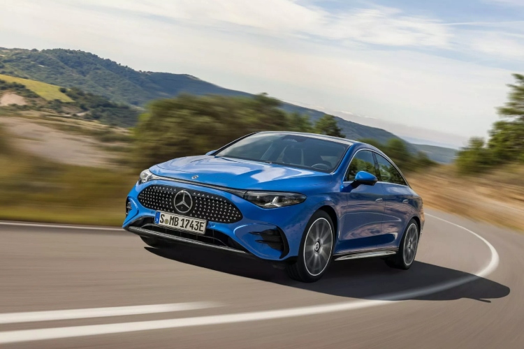 novi-mercedes-cla-zvezdana-fasada-ali-bez-duse-15