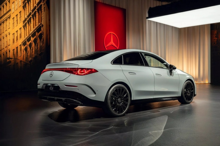 novi-mercedes-cla-zvezdana-fasada-ali-bez-duse-20