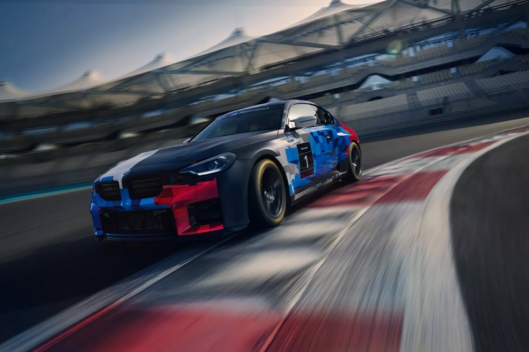 bmw-m2-racing-cetiri-cilindra-stari-duh-i-dovoljno-konja-da-zaboravis-na-sestaka-16