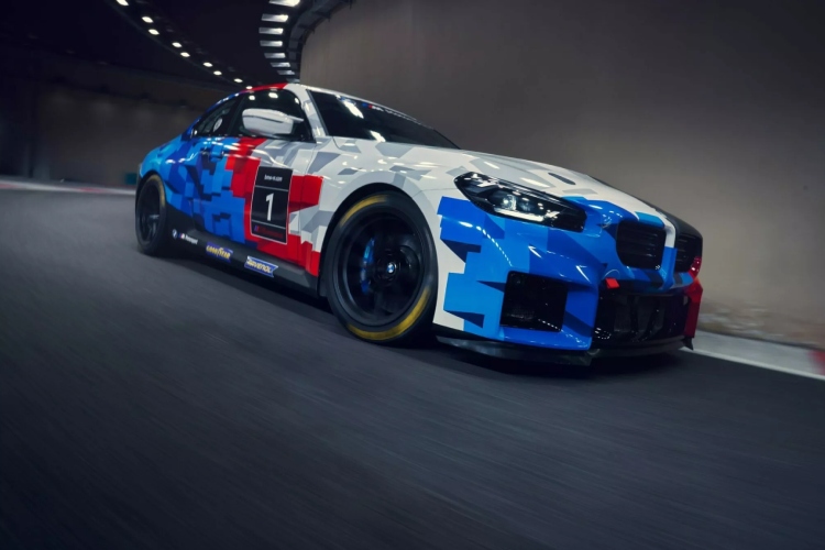 bmw-m2-racing-cetiri-cilindra-stari-duh-i-dovoljno-konja-da-zaboravis-na-sestaka-22