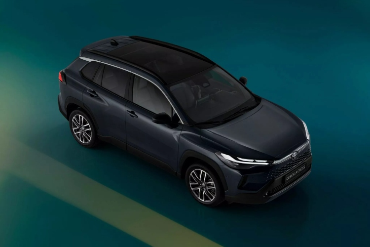 2026-toyota-corolla-cross-gr-sport-kad-i-porodicni-suv-pozeli-da-ostavi-trag-u-krivini-1