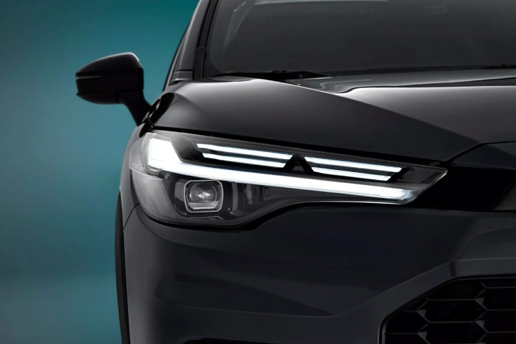 2026-toyota-corolla-cross-gr-sport-kad-i-porodicni-suv-pozeli-da-ostavi-trag-u-krivini-27