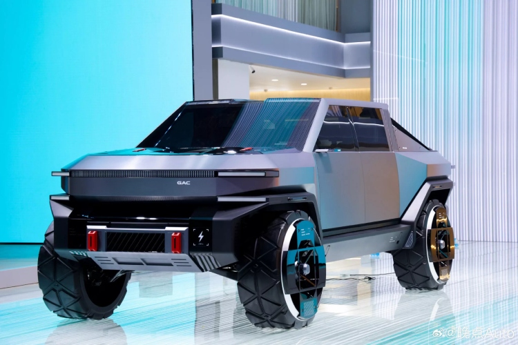 kineski-cyber-pickup-izgleda-kao-da-su-tesla-i-hummer-imali-burnu-noc-i-zaboravili-na-zastitu-1