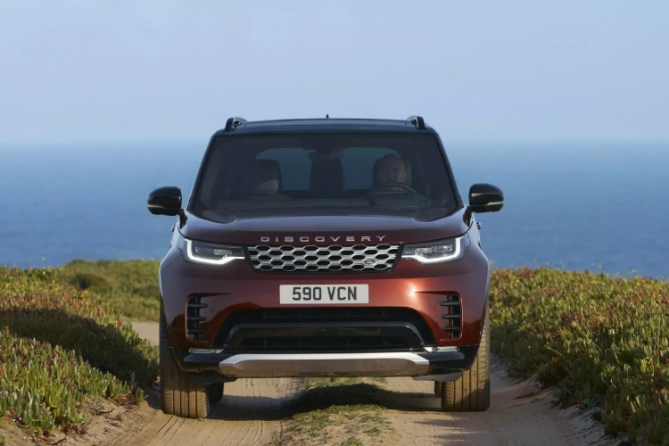 najglamurozniji-discovery-ikada-land-rover-lansira-tempest-i-gemini-edicije-koje-brisu-granicu-izmedu-luksuza-i-terena-28