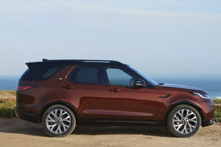 najglamurozniji-discovery-ikada-land-rover-lansira-tempest-i-gemini-edicije-koje-brisu-granicu-izmedu-luksuza-i-terena-29