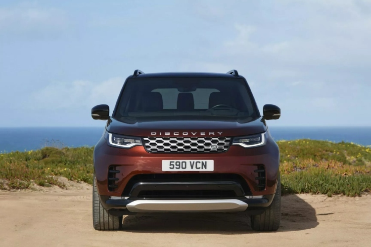 najglamurozniji-discovery-ikada-land-rover-lansira-tempest-i-gemini-edicije-koje-brisu-granicu-izmedu-luksuza-i-terena-30