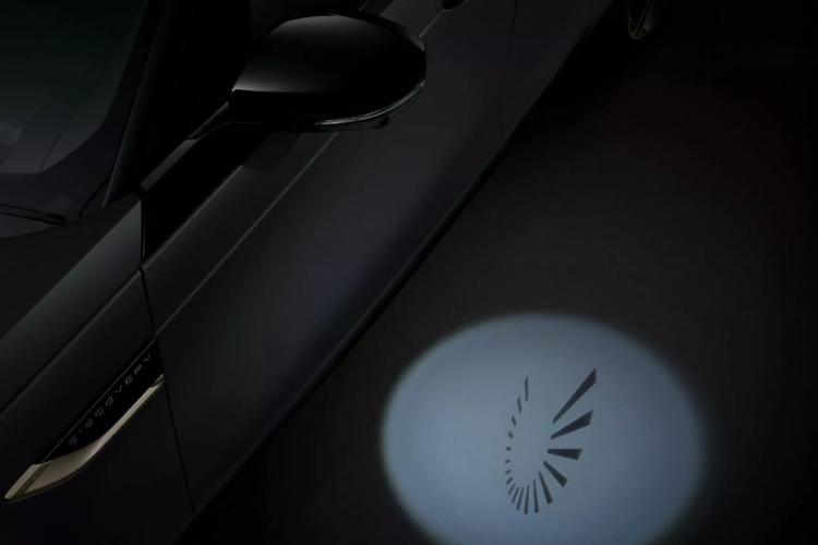najglamurozniji-discovery-ikada-land-rover-lansira-tempest-i-gemini-edicije-koje-brisu-granicu-izmedu-luksuza-i-terena-6