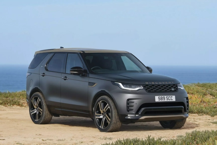 najglamurozniji-discovery-ikada-land-rover-lansira-tempest-i-gemini-edicije-koje-brisu-granicu-izmedu-luksuza-i-terena-15