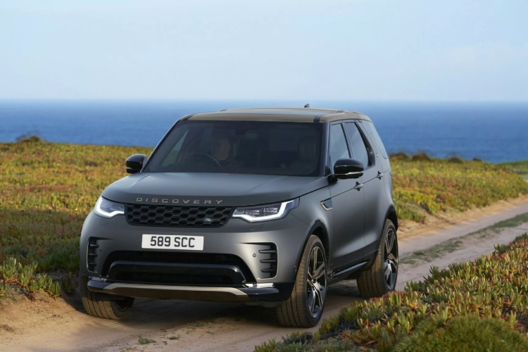 najglamurozniji-discovery-ikada-land-rover-lansira-tempest-i-gemini-edicije-koje-brisu-granicu-izmedu-luksuza-i-terena-16