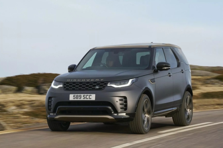 najglamurozniji-discovery-ikada-land-rover-lansira-tempest-i-gemini-edicije-koje-brisu-granicu-izmedu-luksuza-i-terena-17