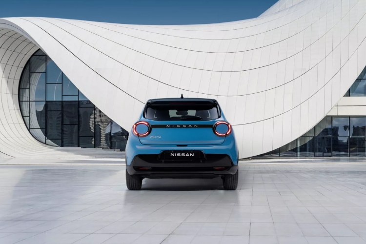 mikra-na-struju-ali-totalno-drugacija-nissan-predstavio-elektricni-hatch-koji-se-vise-ne-prepoznaje-6