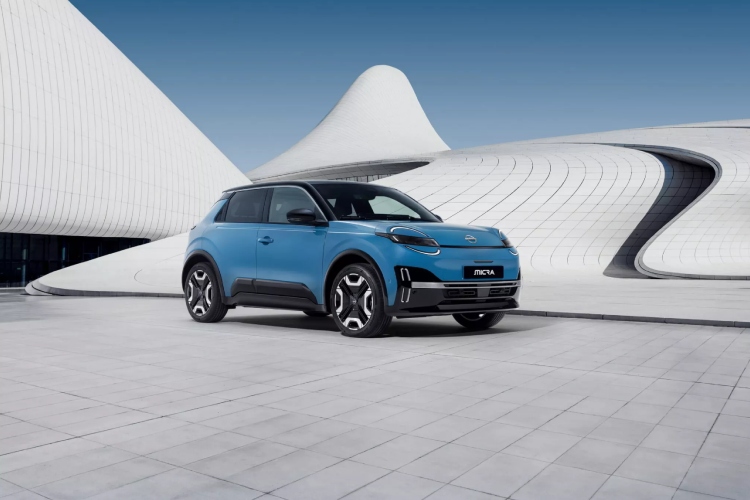 mikra-na-struju-ali-totalno-drugacija-nissan-predstavio-elektricni-hatch-koji-se-vise-ne-prepoznaje-10