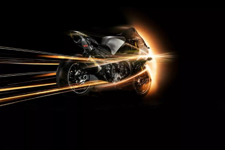 bmw-concept-rr-je-toliko-brz-da-bi-vas-uhvatio-i-kad-bezite-mislima-37