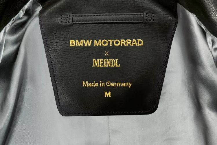 bmw-concept-rr-je-toliko-brz-da-bi-vas-uhvatio-i-kad-bezite-mislima-8