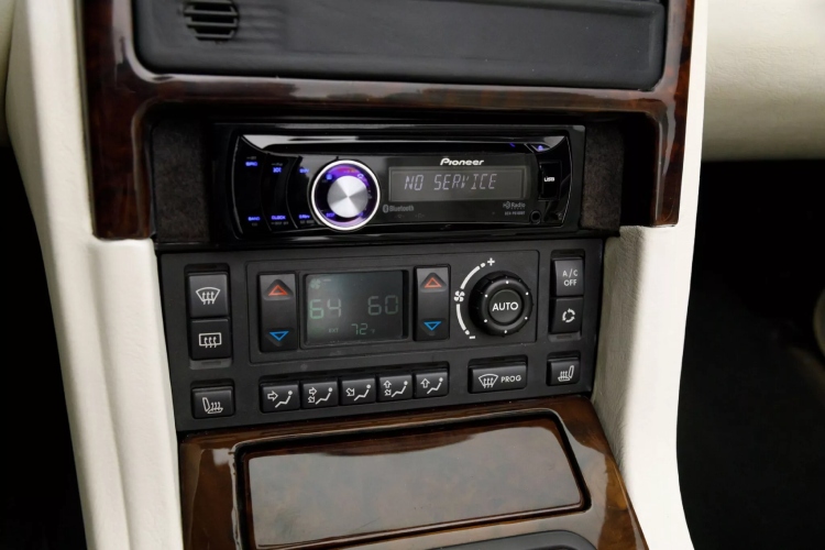 range-rover-skinuo-krov-i-vrata-dodao-nulu-na-cenu-i-postao-apsolutni-hit-9