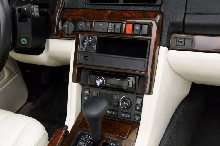 range-rover-skinuo-krov-i-vrata-dodao-nulu-na-cenu-i-postao-apsolutni-hit-10