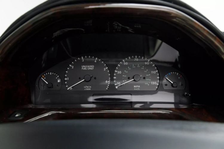 range-rover-skinuo-krov-i-vrata-dodao-nulu-na-cenu-i-postao-apsolutni-hit-12