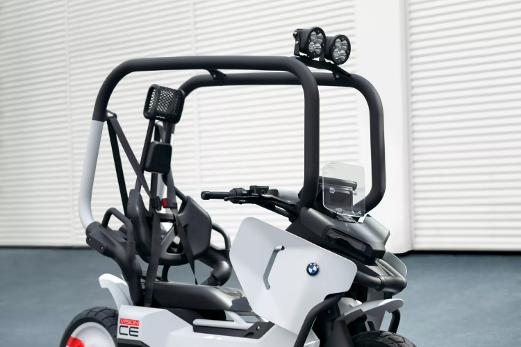 bmw-podize-dorkiness-skutera-na-novi-nivo-sa-vision-ce-konceptom-15