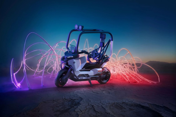 bmw-podize-dorkiness-skutera-na-novi-nivo-sa-vision-ce-konceptom-18