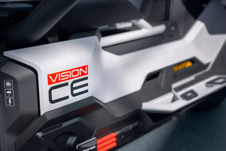 bmw-podize-dorkiness-skutera-na-novi-nivo-sa-vision-ce-konceptom-19