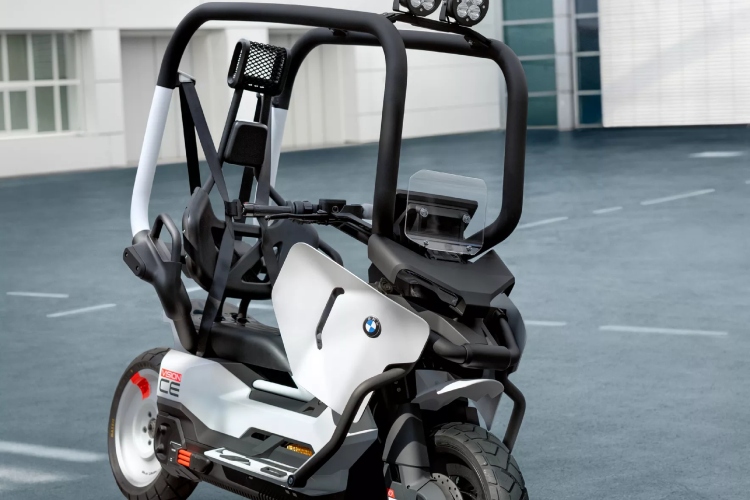 bmw-podize-dorkiness-skutera-na-novi-nivo-sa-vision-ce-konceptom-21